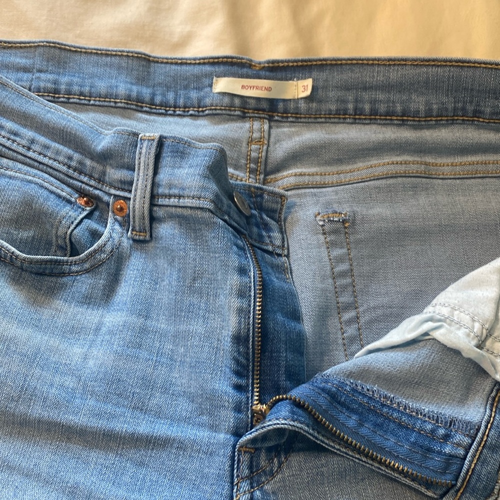 Levi Boyfriend Crop 31x27